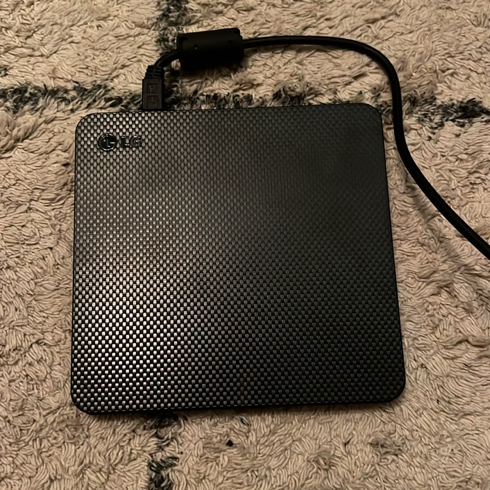 LG Ultra Slim Portable DVD Writer - Picture 2 of 4